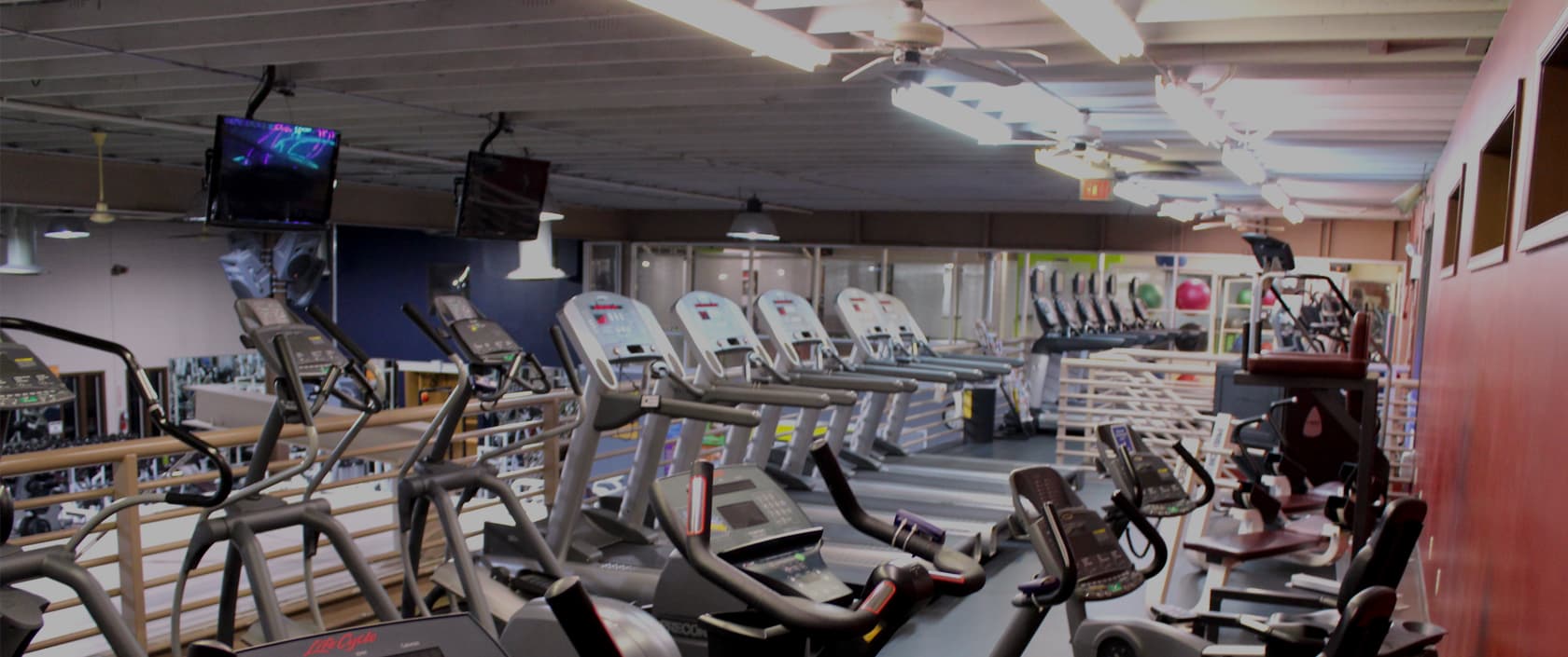 Optimal Gym fitness and sports club